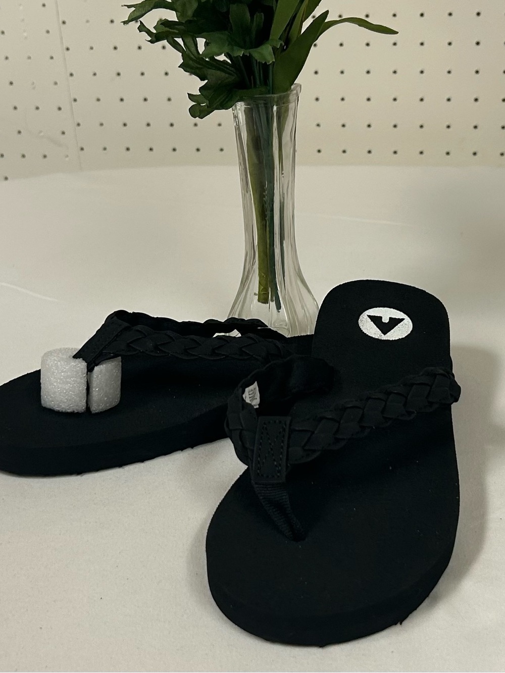 New Women’s Airwalk Black Braided Strap  Sandals Flip Flops ~ 7